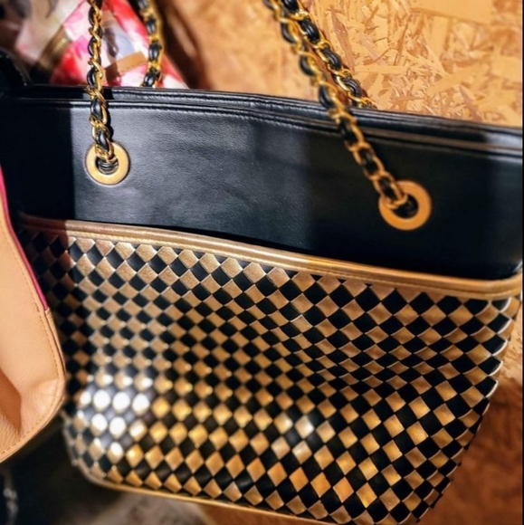 Purse - Picture 2 of 3